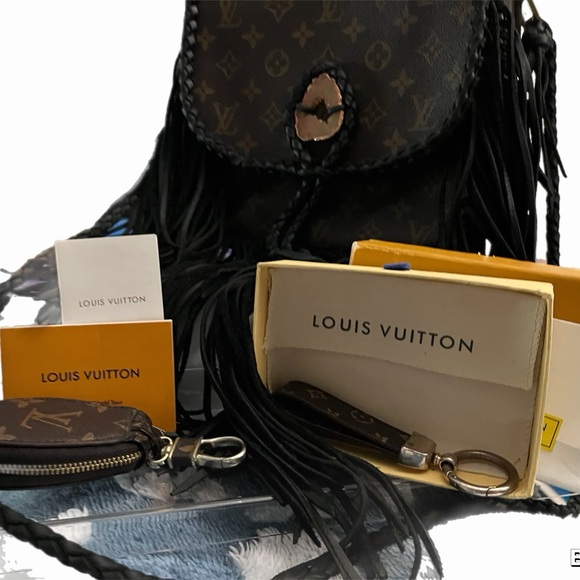 Louis Vuitton Fringe Women's Bag ,L.V./Van shoes, keychain/ key holder - Picture 4 of 16